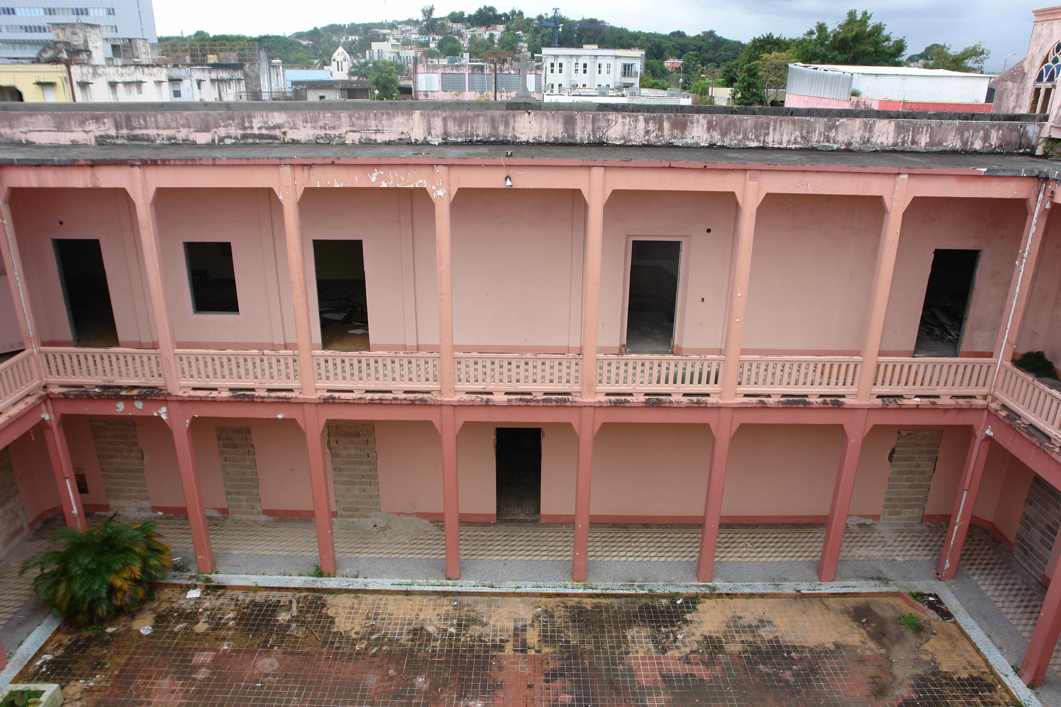 Colegio La Milagrosa - San Juan (Río Piedras) - 2011 00177